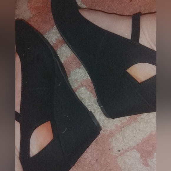 Black wedged high heels - Picture 2 of 2